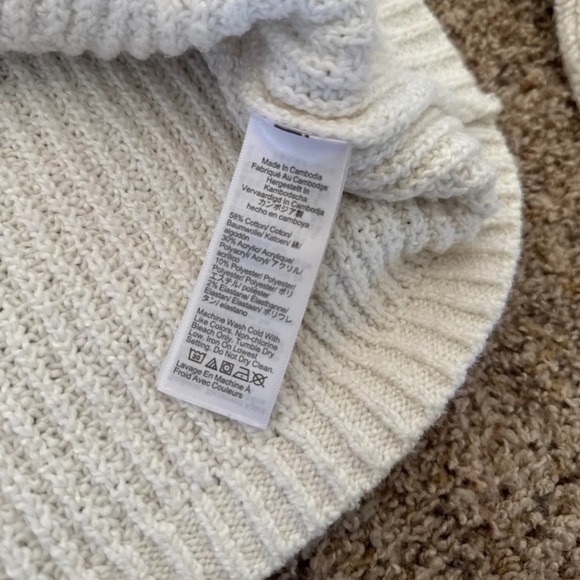 J. Crew Cream Cotton-blend cable mockneck sweater
Size Small - Picture 12 of 12